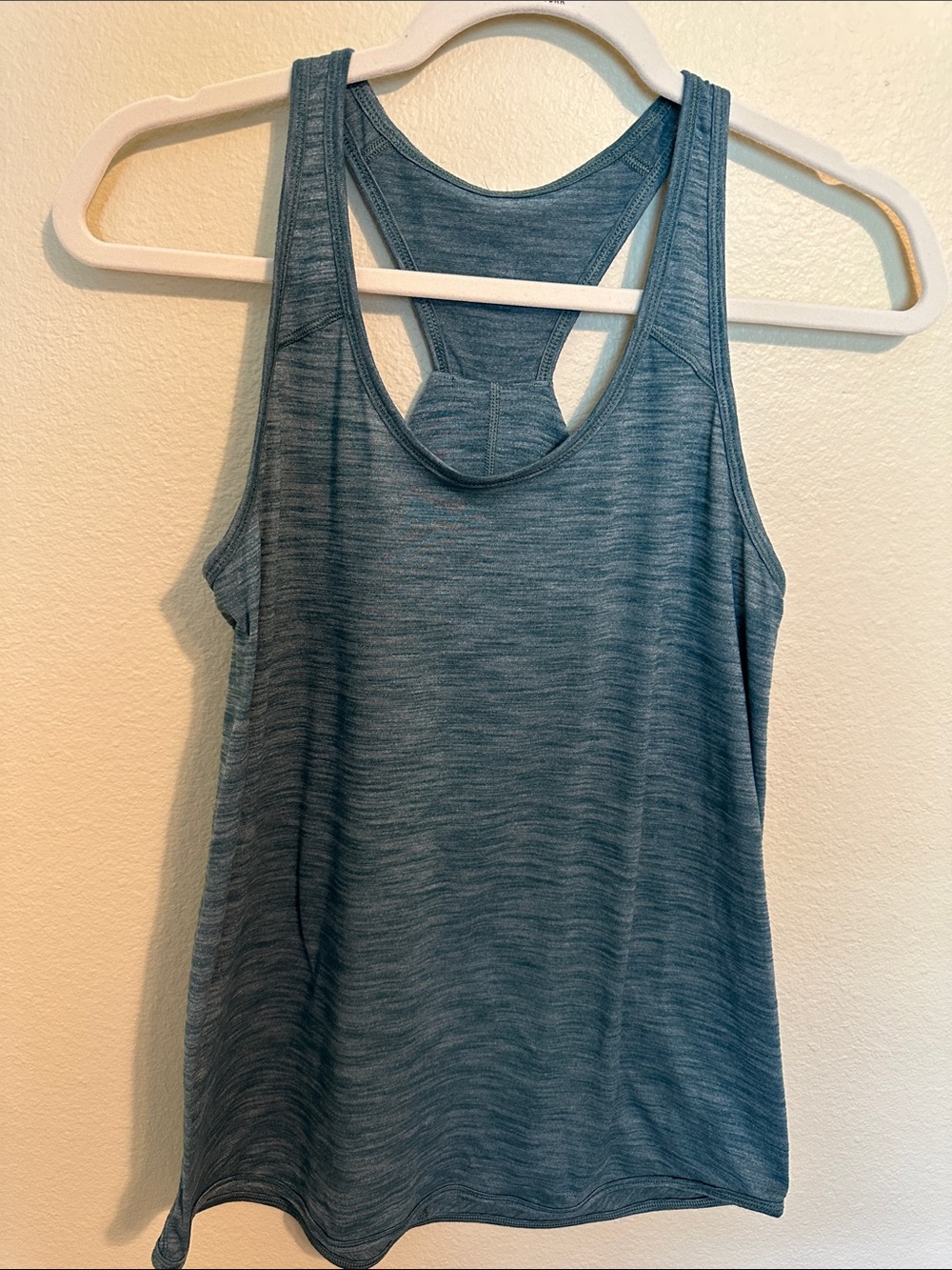 Lululemon Women's Blue/Green Racerback Tank Top Size M 8